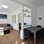 Aosta Mountain View Terrace- Bluchalet Appartement *